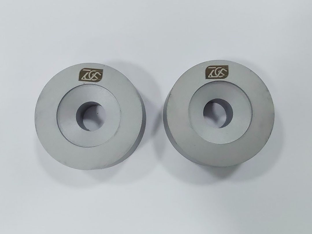 Heat-resistant tungsten carbide