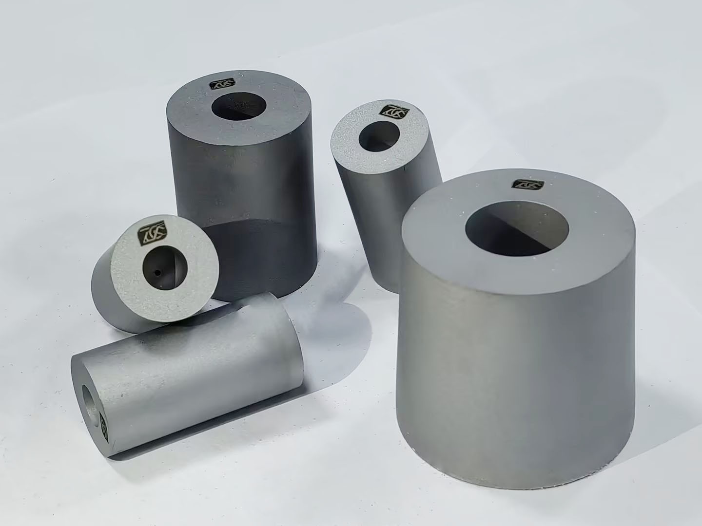 Super-hard tungsten carbide